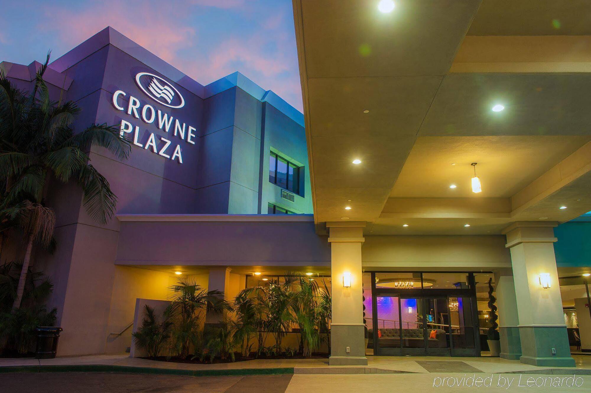 Crowne Plaza Orange County By Ihg Hotel 4*